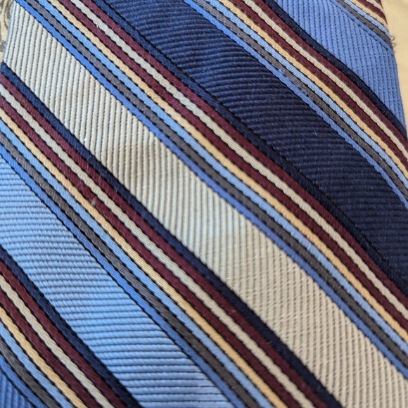 Harry Rosen striped tie - Picture 2 of 3